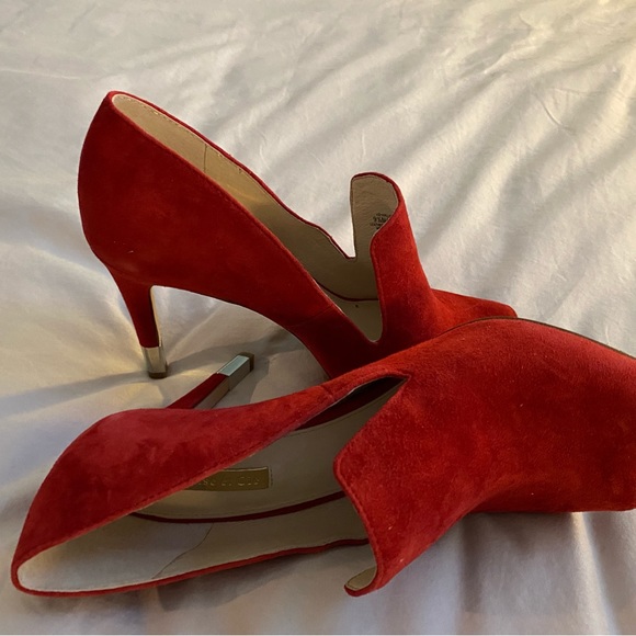 Louise et Cie Lo-Hallett Suede Heels - Picture 2 of 6